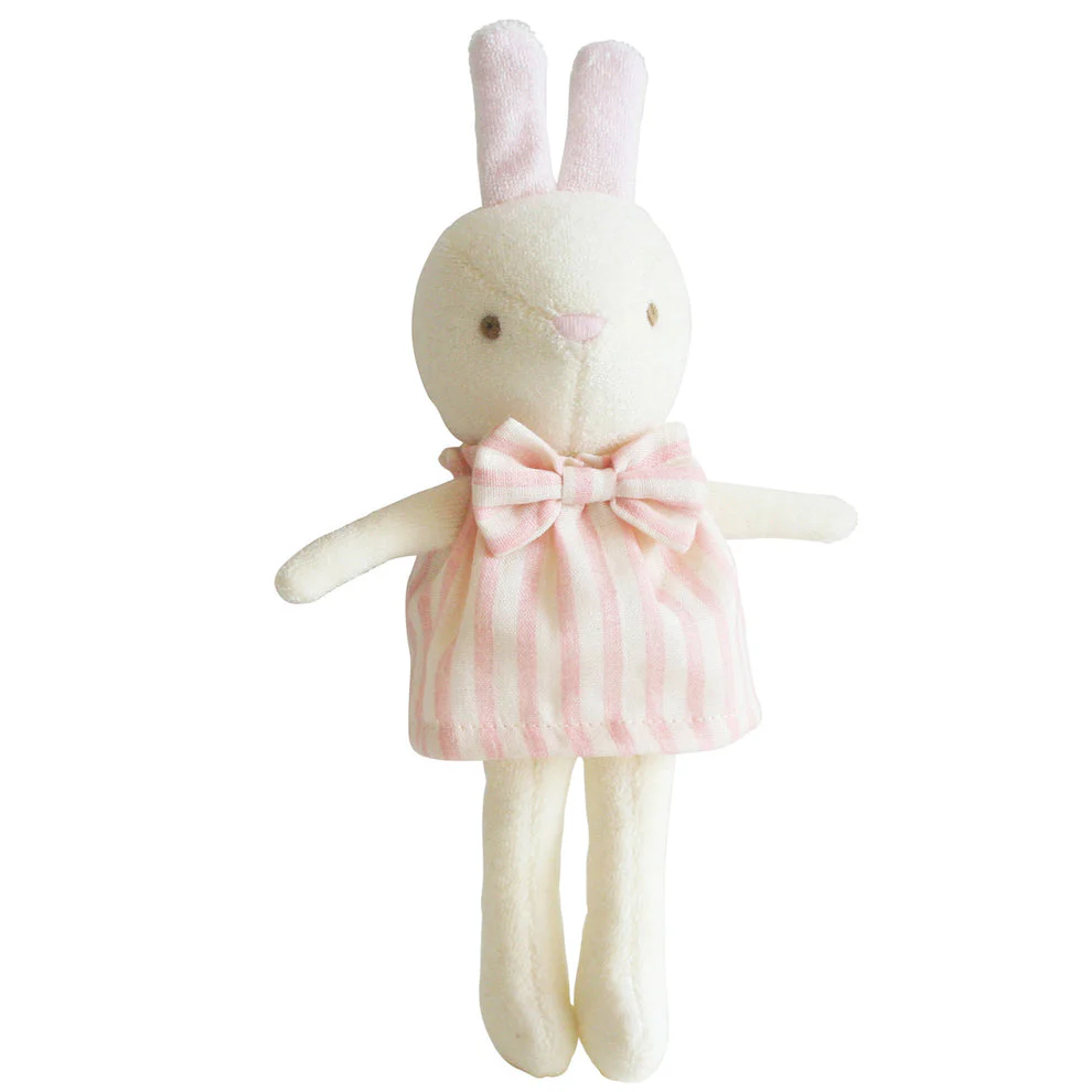 Betsy Bunny