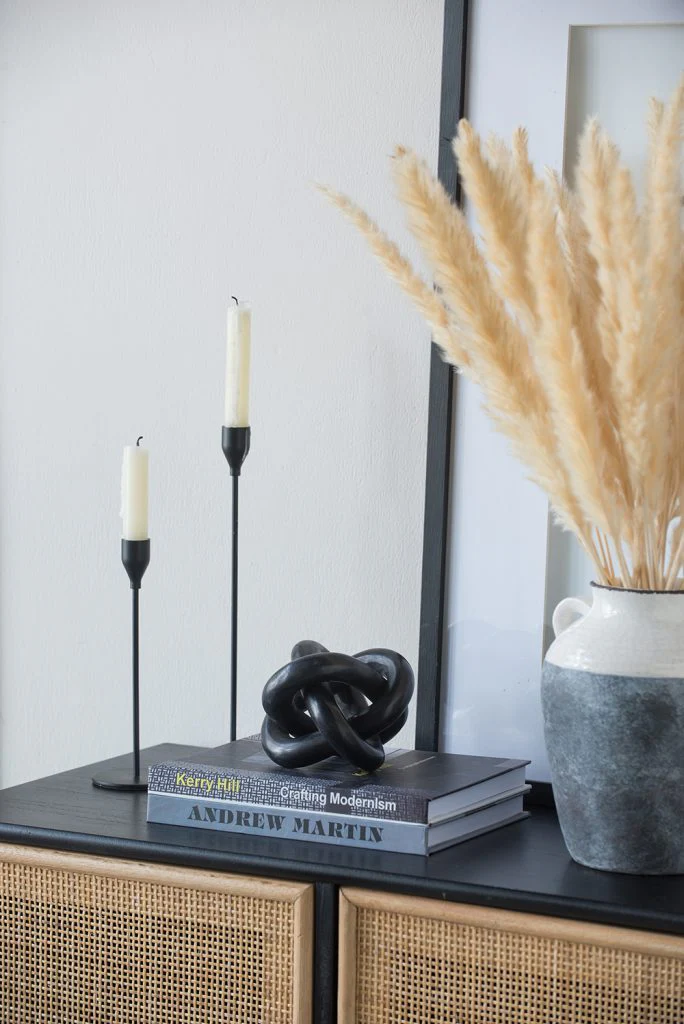 Black Marble Chain Sculpture - Image 2