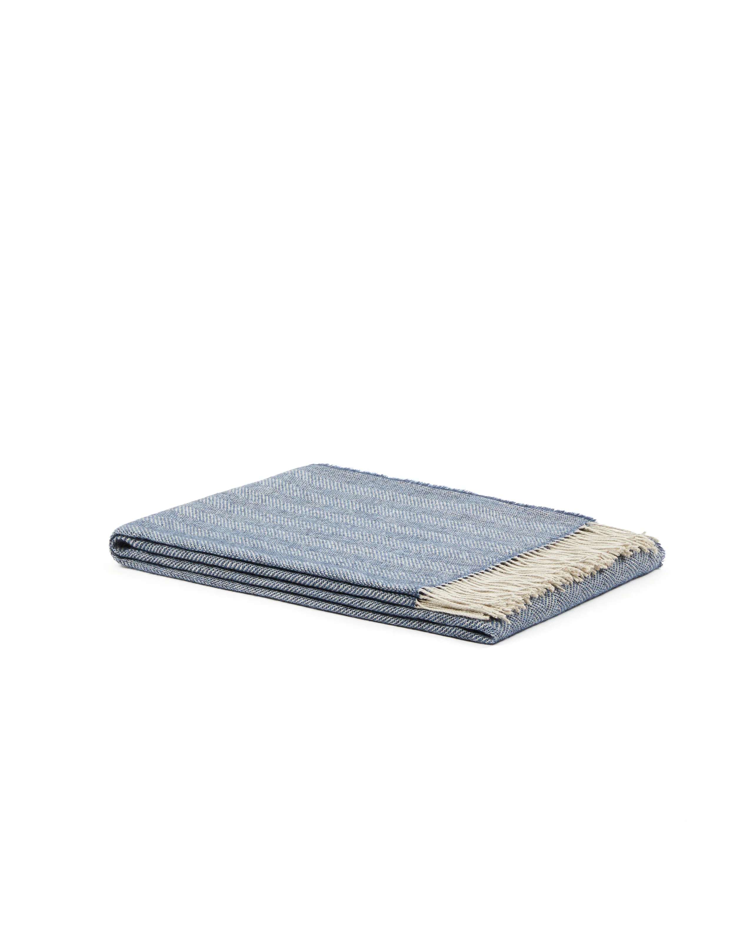 Calais Throw - Image 4