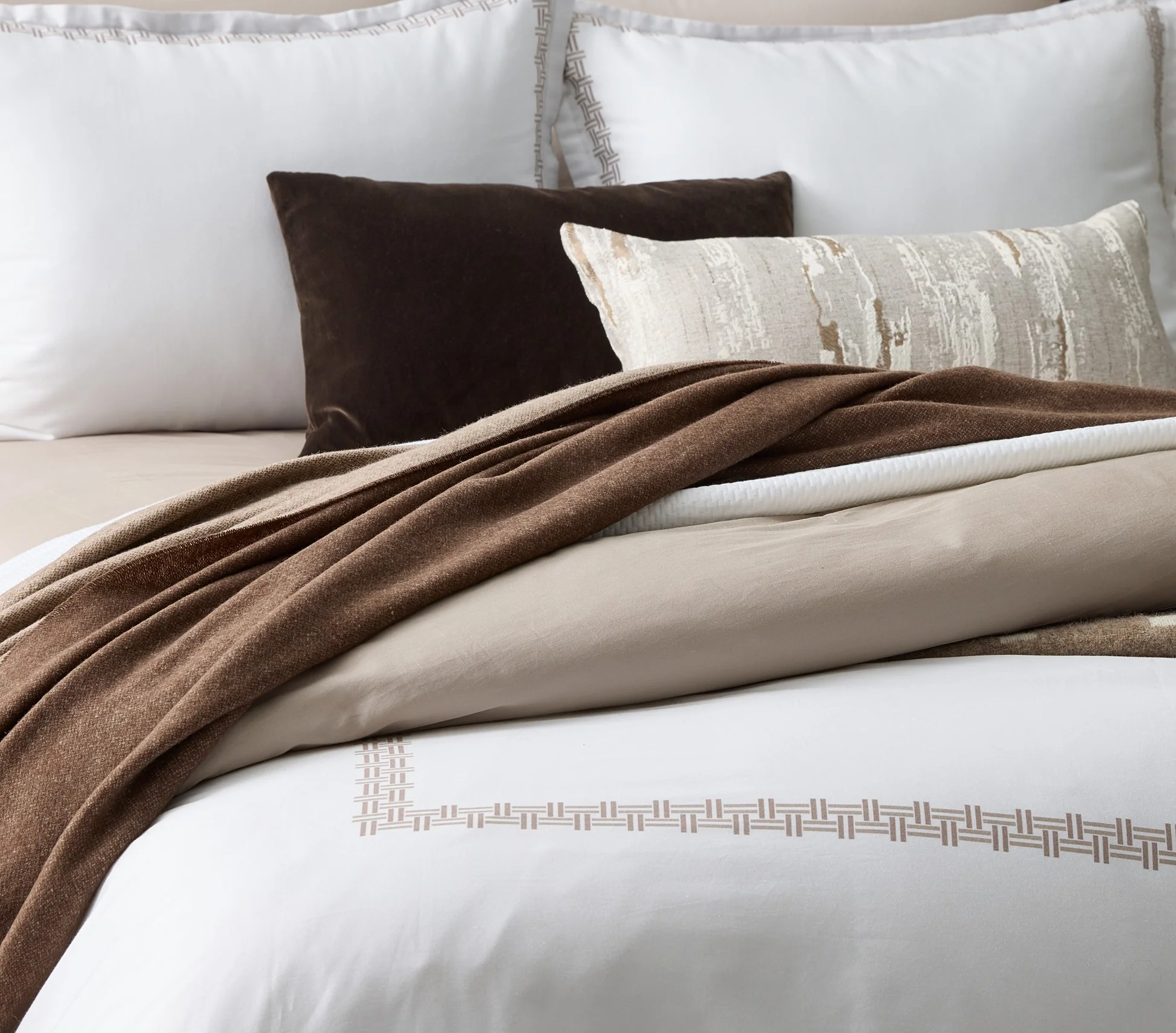DH Hatch Linen Set 4PC - Image 3