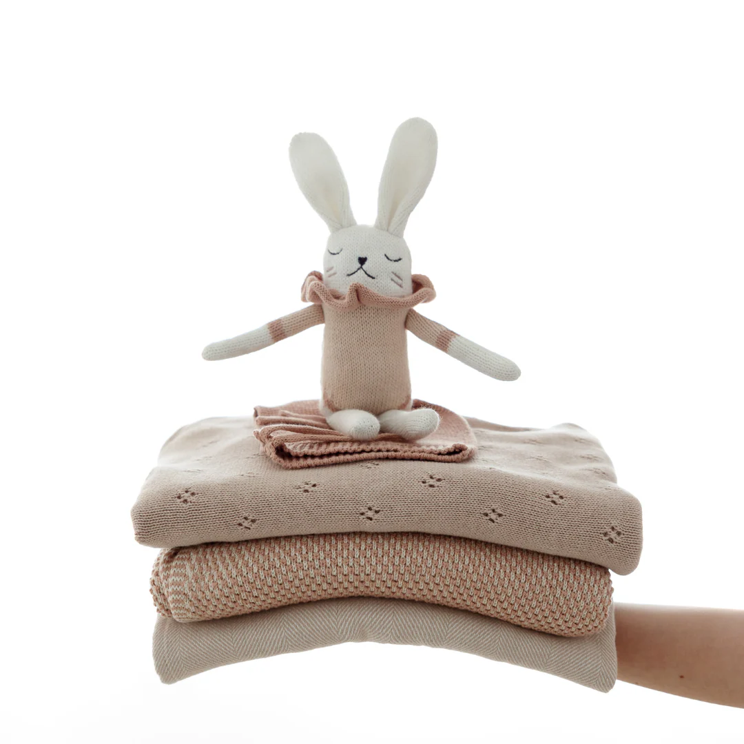 DH Knitted Bunnies - Image 3