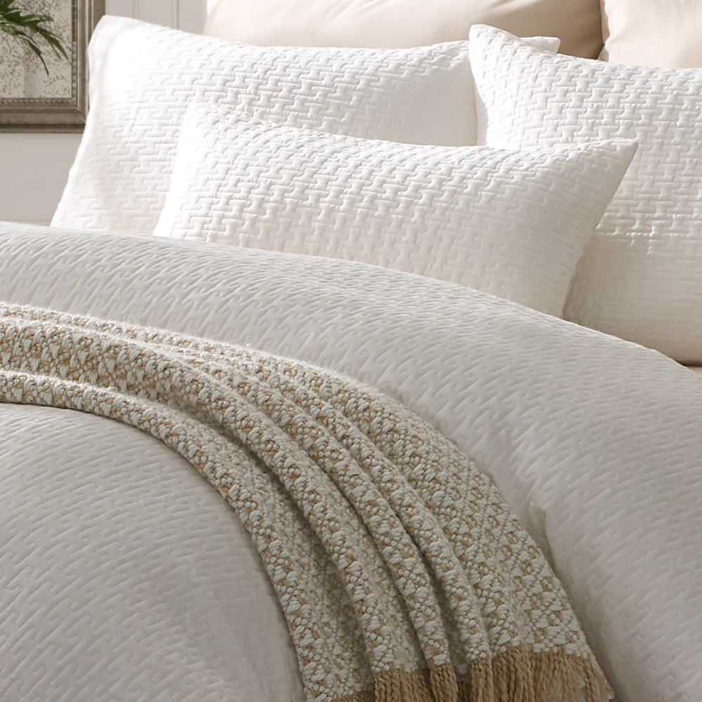 DH Matelasse Linen Set 4PC - Image 2