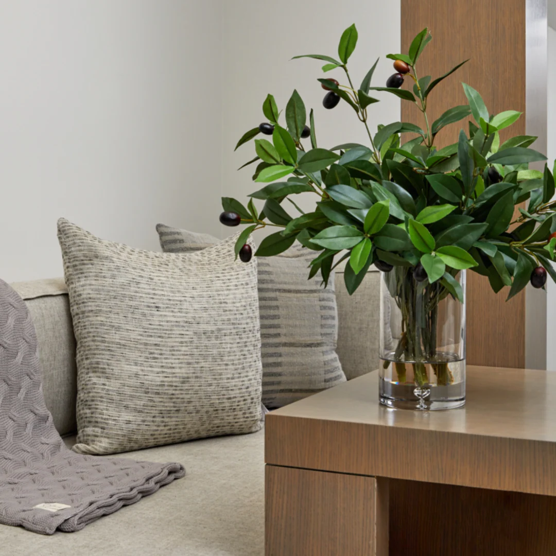 DH Waves Gray Throw - Image 3