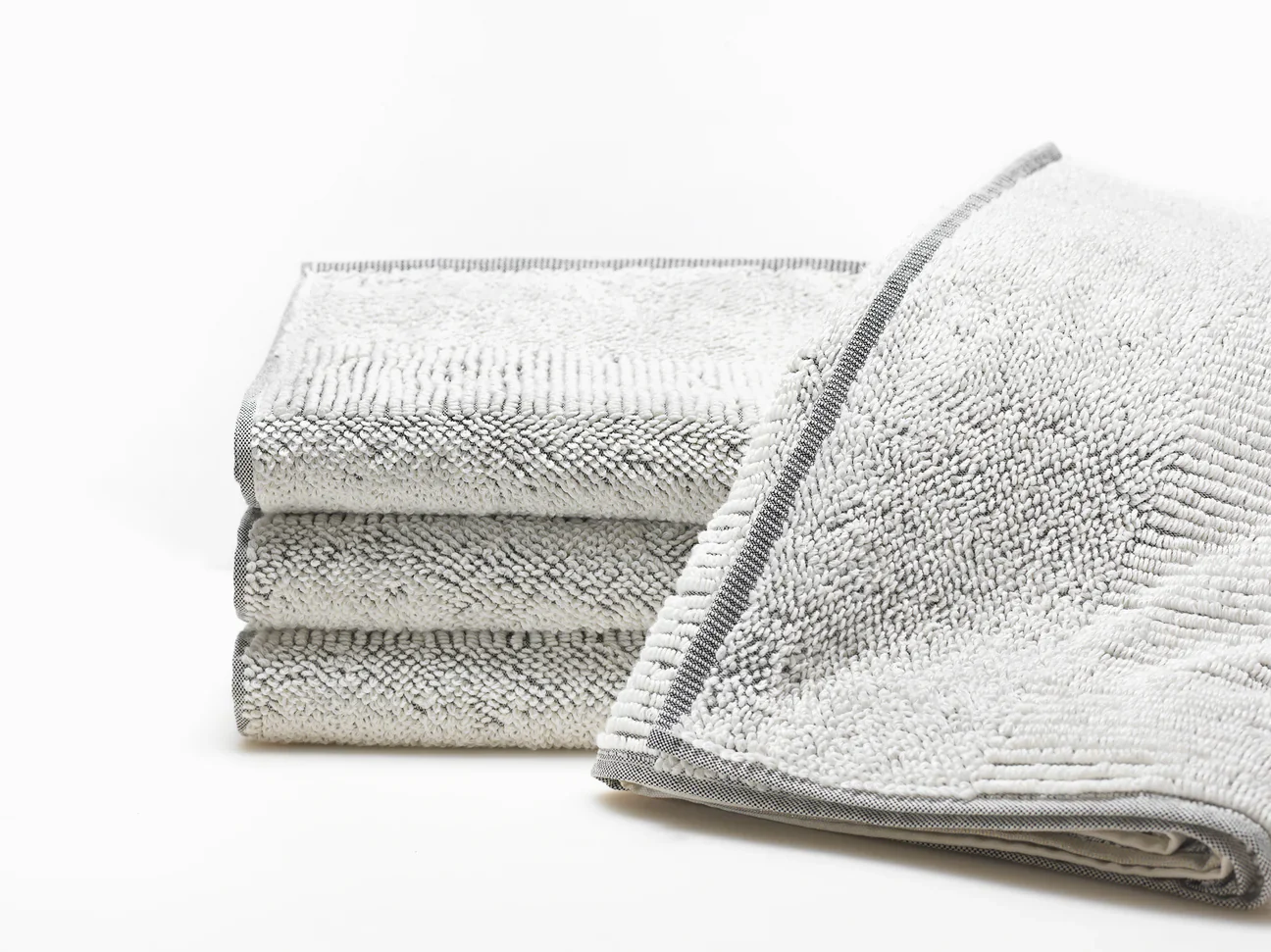 EAD Aura Towel - Image 3