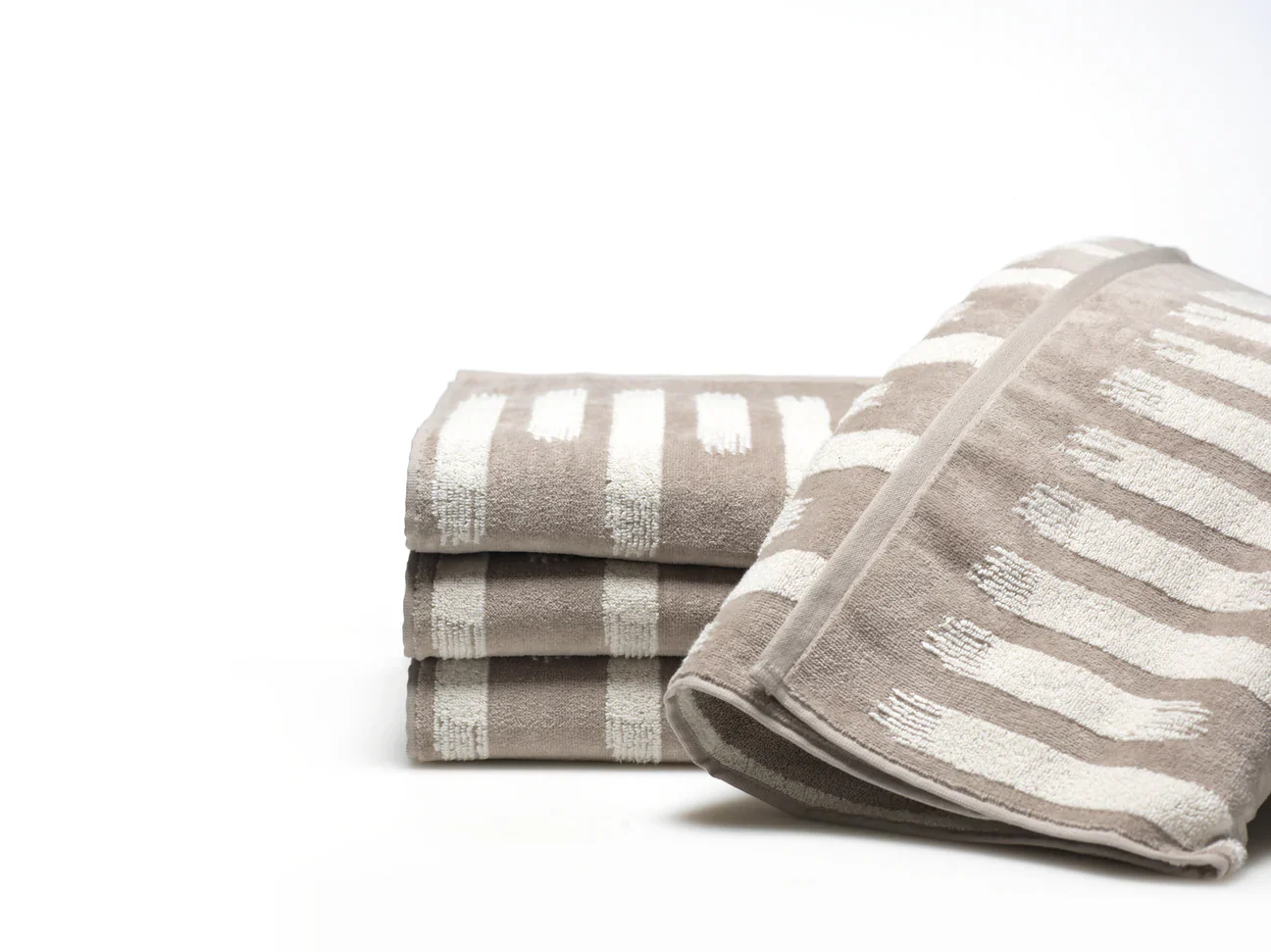 EAD Stroke Beige Towel - Image 3