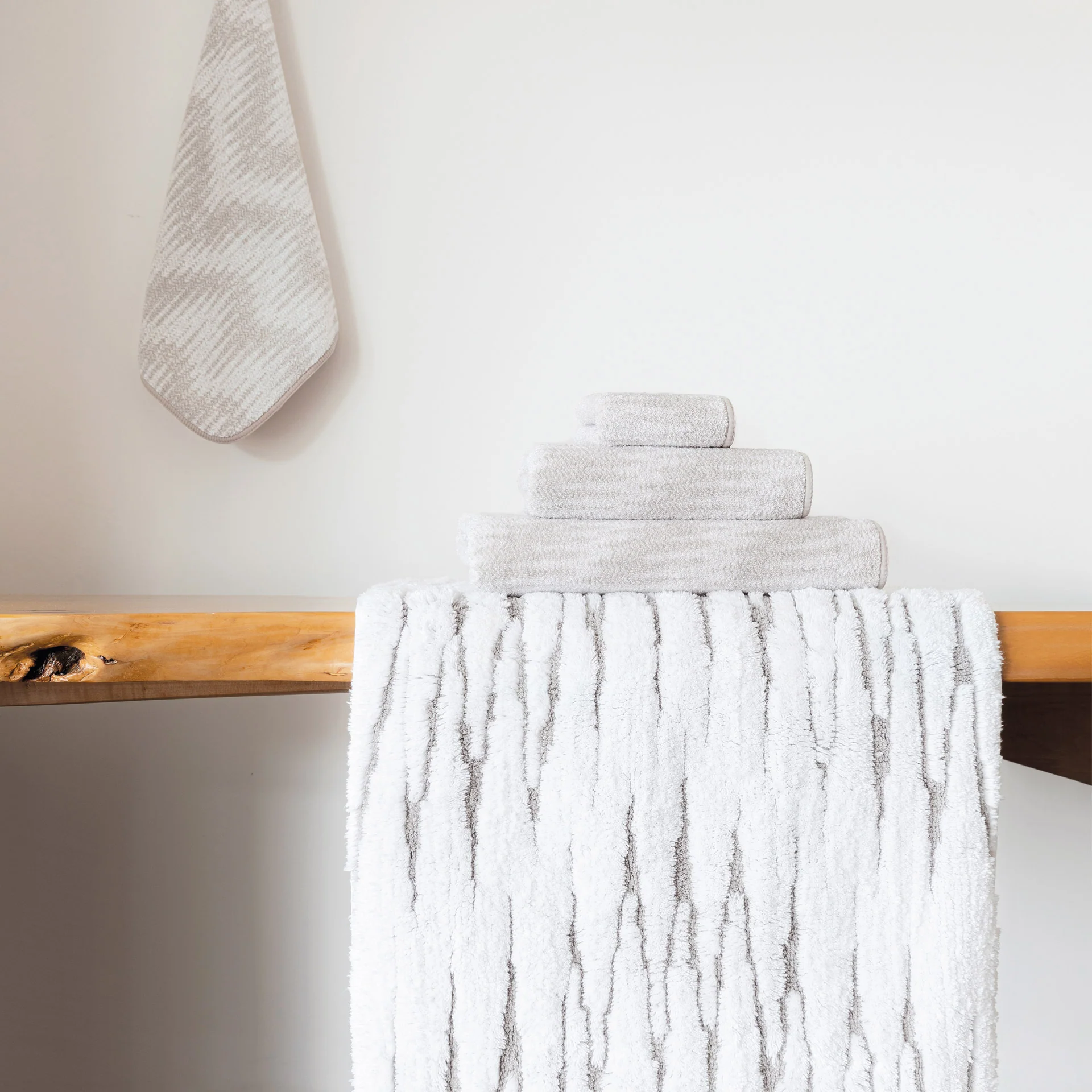 Graccioza Bilbao Towels - Image 2