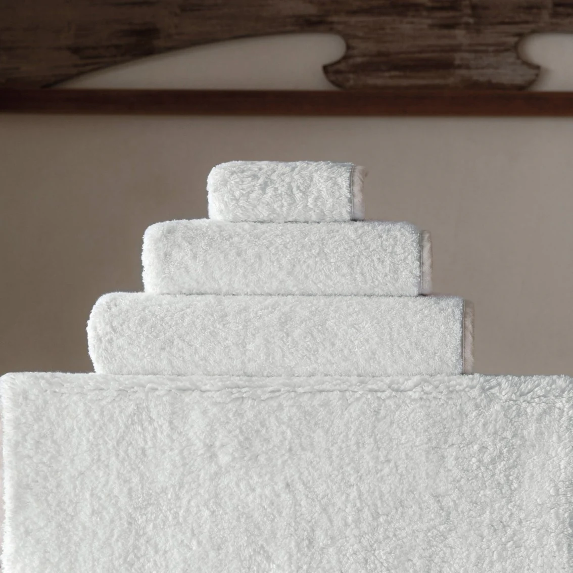 Graccioza Linen Snow Towels - Image 2