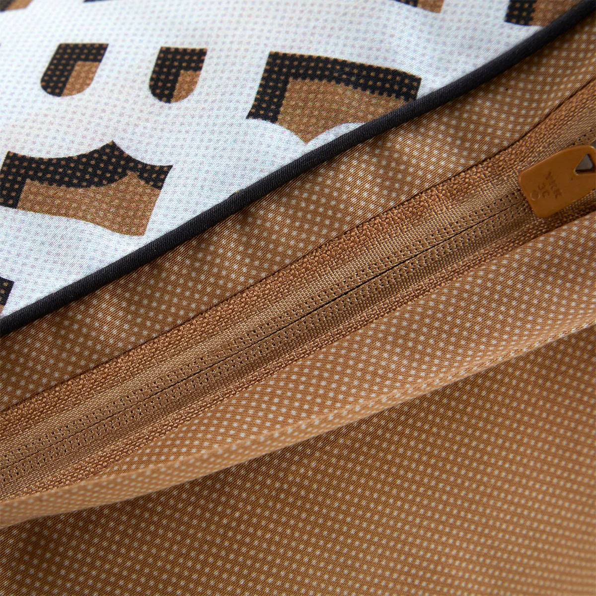 Hugo Boss B Monogram Sham - Image 3