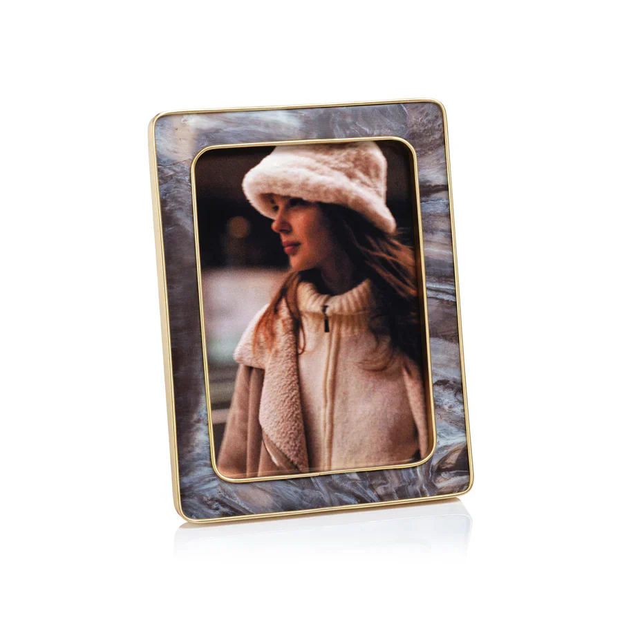 Marbled Hazel Resin Photo Frame with Antique Brass Trim - Image 2