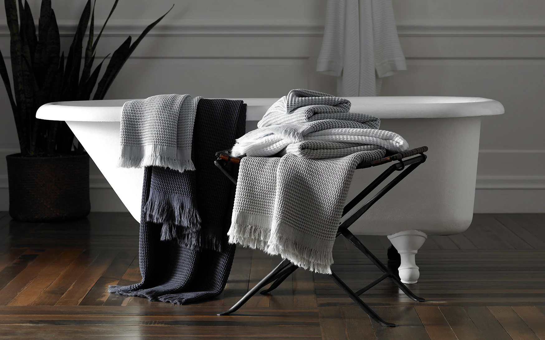 Matouk Kiran Towel - Image 8
