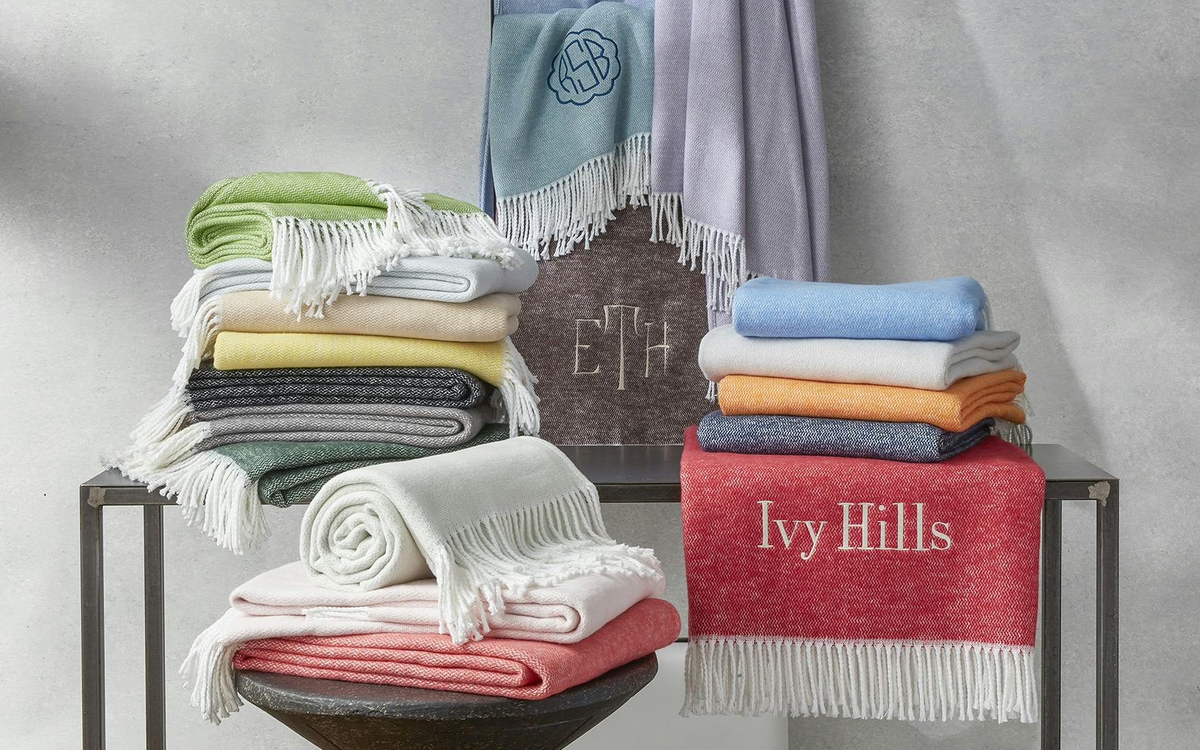 Matouk Pezzo Throw - Image 3