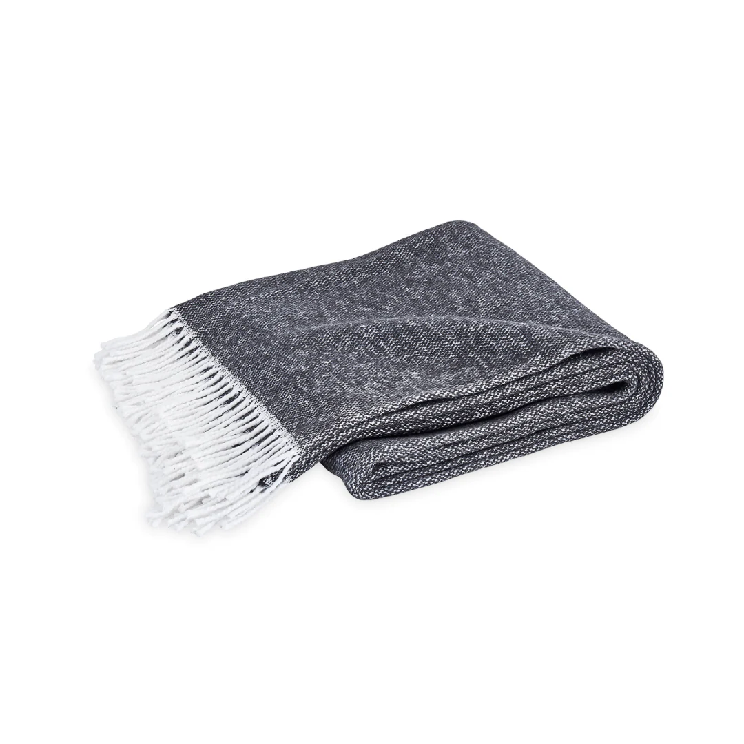 Matouk Pezzo Throw - Image 4
