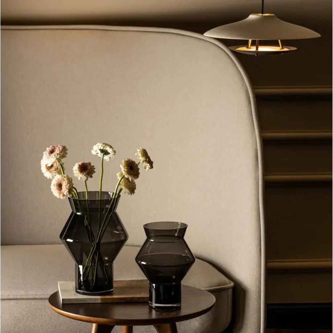 Modern Glass Vase - Image 2