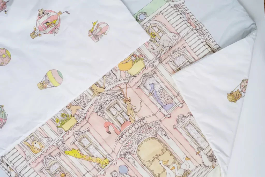 Reversible Quilt Monceau Mansion/ Hot Air Balloons - Image 3