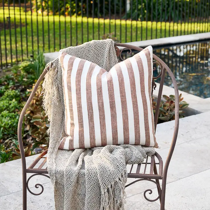 Santi Outdoor Linen Cushion Cover - Image 5