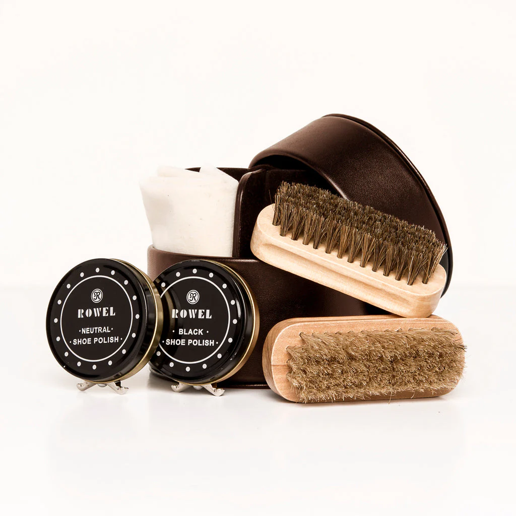 Shoe Shine Kit With Leather Case - Image 4