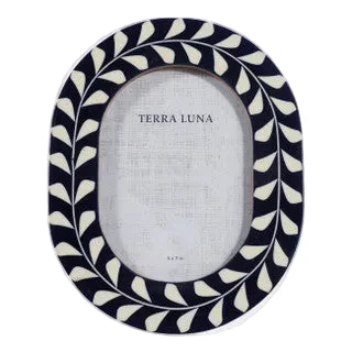 Vine Inlay Oval Photo Frame
