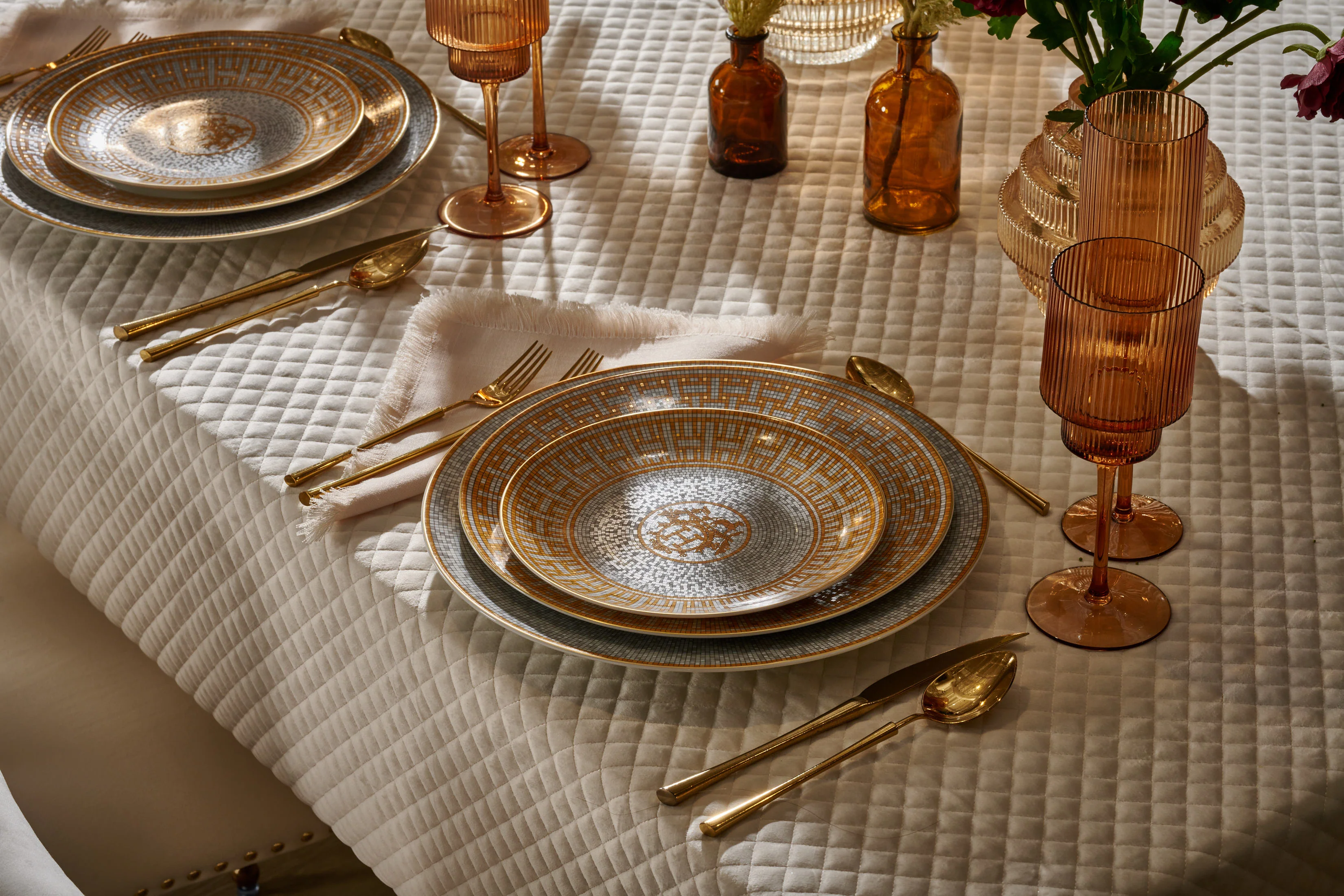 Waffle Quilted Tablecloth - Image 4
